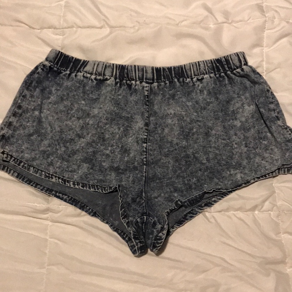 Acid Washed Chambray Denim Looking Cotton Shorts